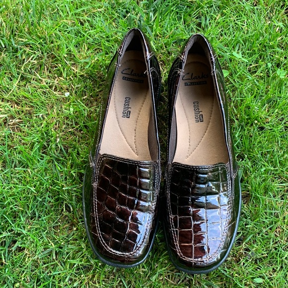 Clarks Women’s Gael angora loafer brown crocodile embossed, 6.5 medium NWT - Picture 1 of 5